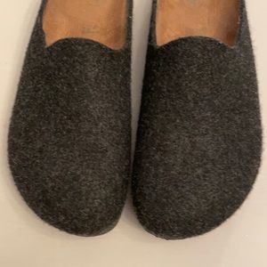 BIRKENSTOCK Charcoal Gray Wool Felt Mules 10